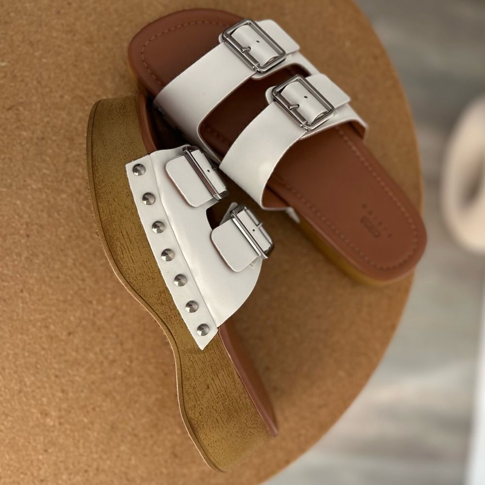 ASOS Design Clogs in White Brazil - Picture 6 of 7